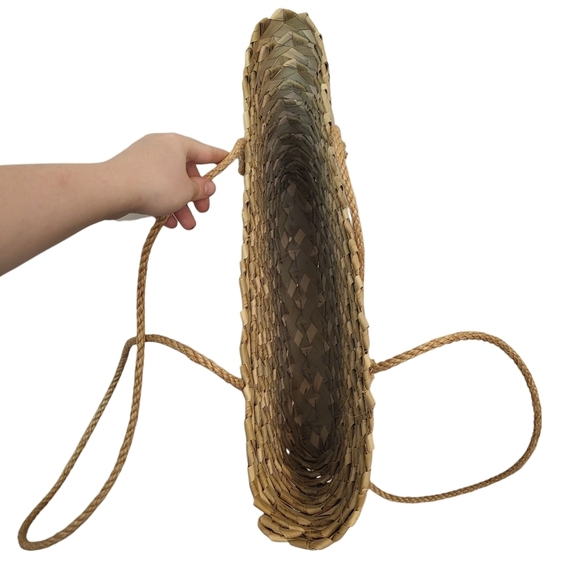 Vintage Raffia Floral Straw Tan Woven Tote Bag - Picture 3 of 5